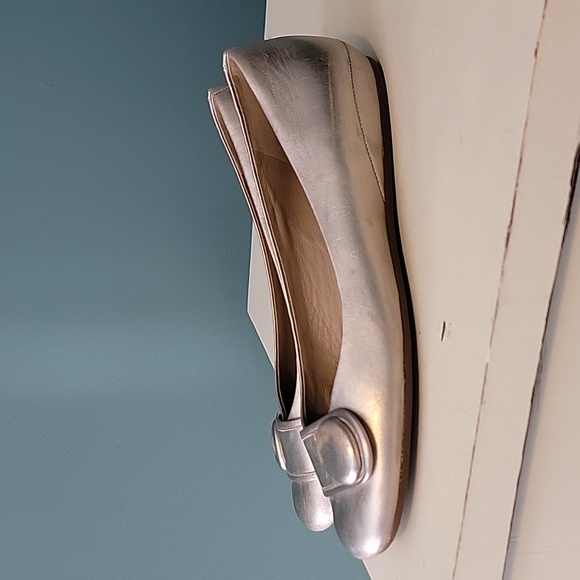 ECCO Owando Light Gold Metallic Button‎ Flats Eur 41, US 10.5